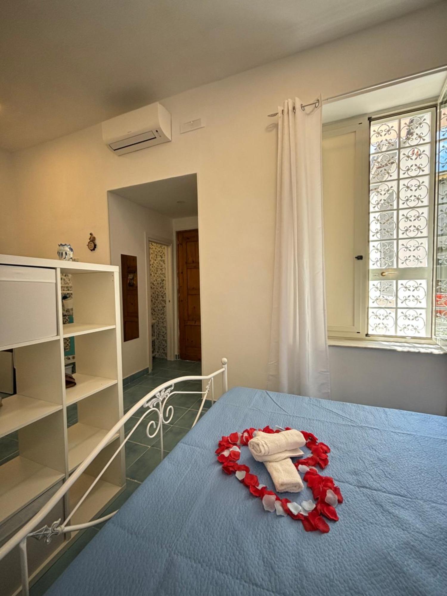 شقة Curniciell Relais نابولي المظهر الخارجي الصورة